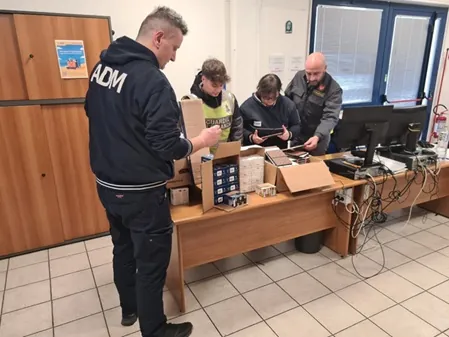 Italy : A massive seizure of explosives occurred at the Port of Ancona.