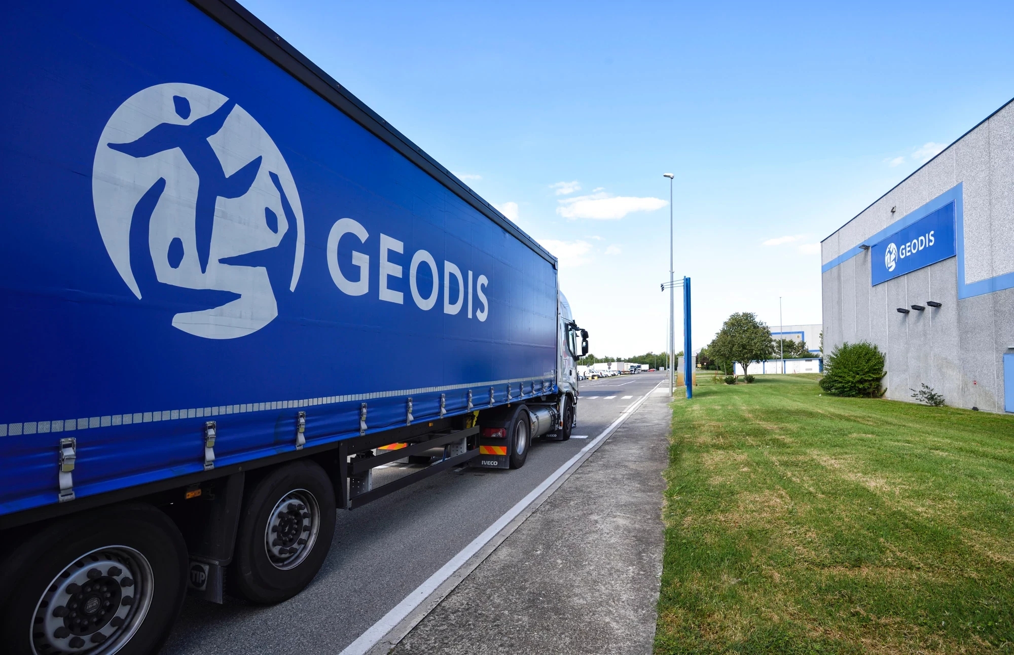 GEODIS to work with the NAOS Group in decarbonizing its supply chain
