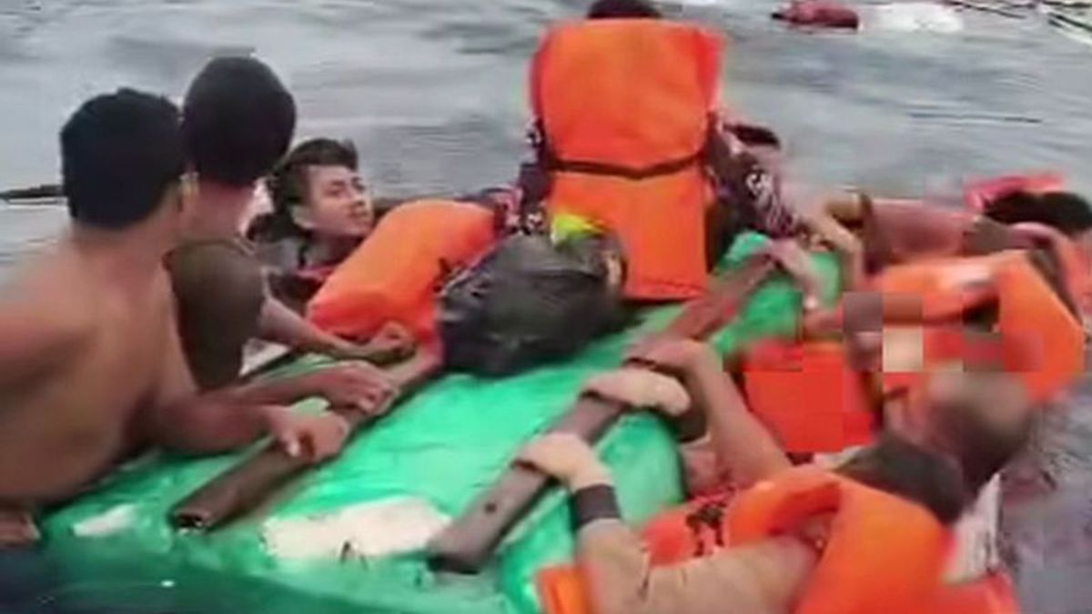 13 Passengers and 7 crew of Shipwreck  in the waters off Sulawesi, Indonesia, were rescued ( Details )