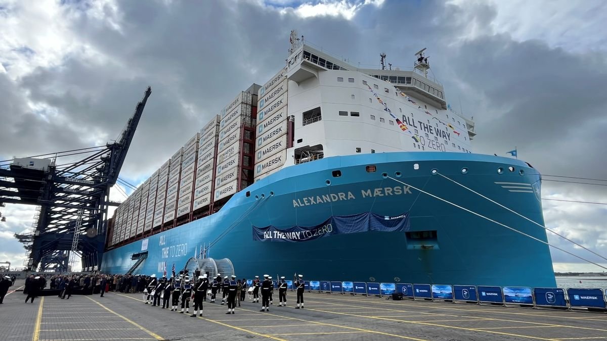 Maersk has confirmed a new major order for 26 large containerships