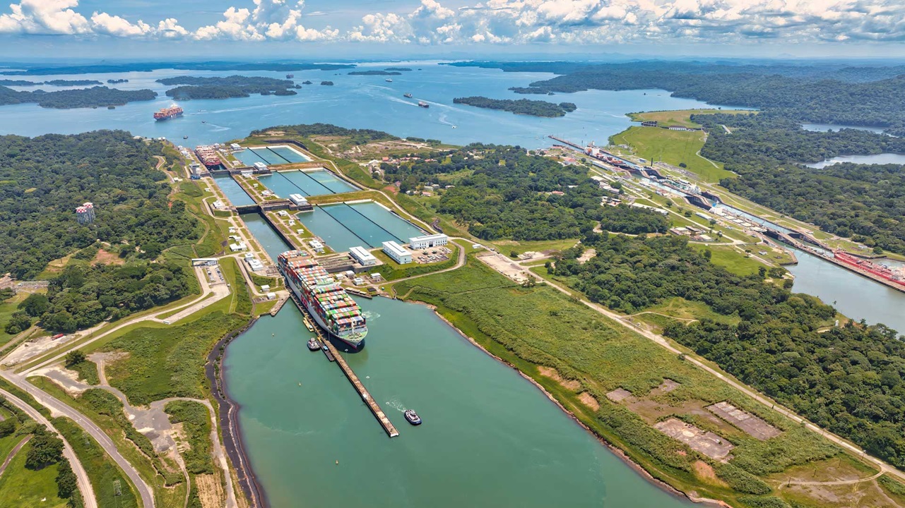 DP World explores operations at both ends of Panama Canal