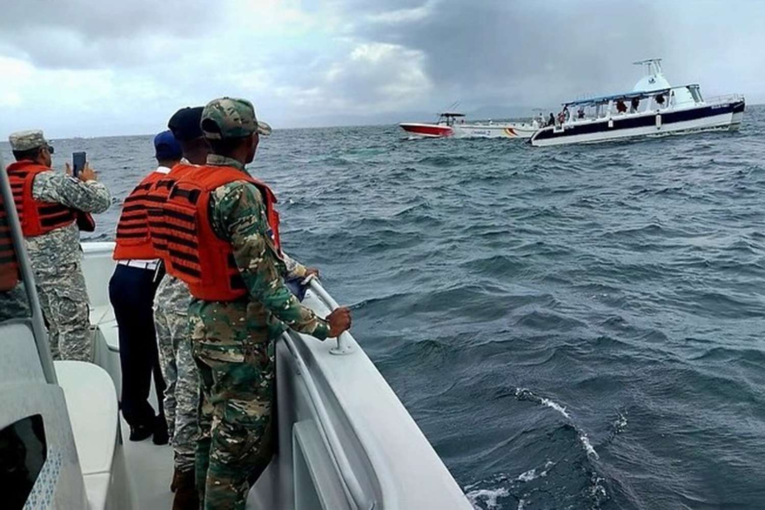 Over 50 Cruise Passengers Rescued After Catamaran Sinks In Samaná Bay