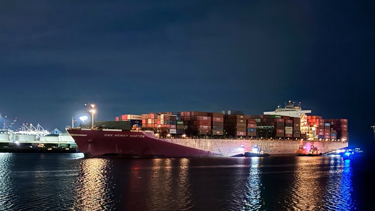 Update : Container M/V ONE HENRY HUDSON ship fire in LA