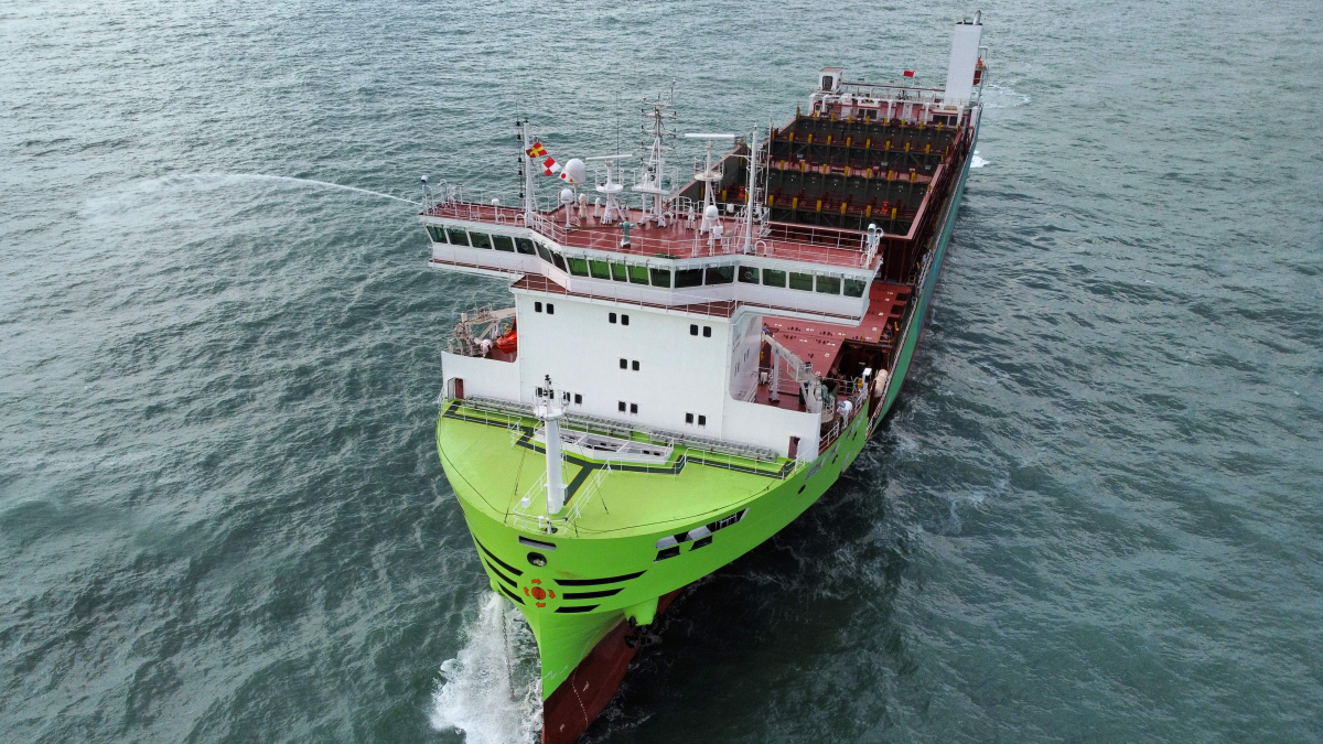 Europe’s ports: Ready for the market uptake of new shipping fuels