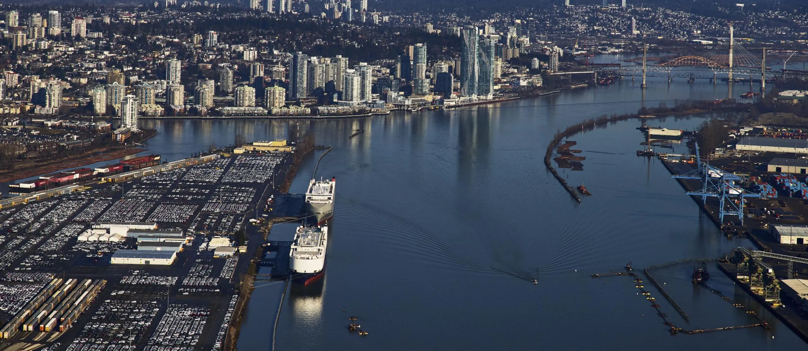 Vancouver Fraser Port Authority activates full coverage of centralized marine traffic scheduling