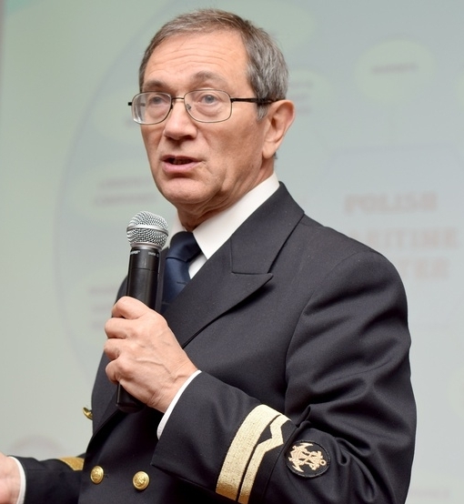 Dr.  Marek GRZYBOWSKI